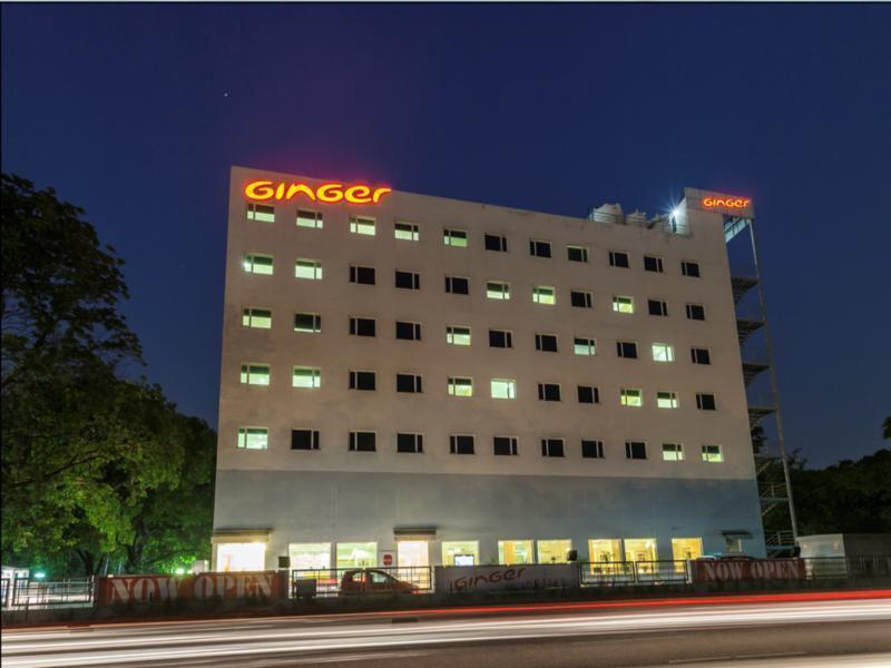 Red Fox Hotel, Chandigarh Bagian luar foto